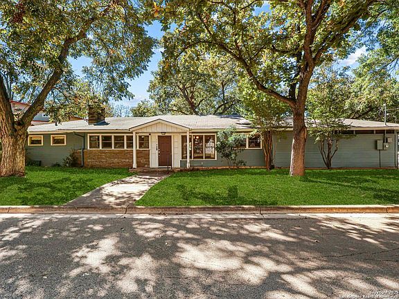 3rd image of 985 Allen Avenue