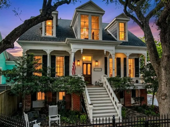 2110 Avenue O, Galveston, TX 77550