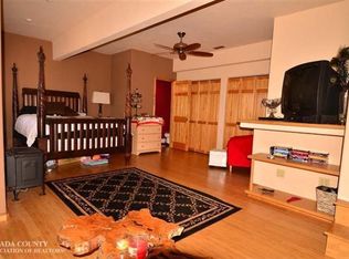 18885 Pinnacle Ln, Penn Valley, CA