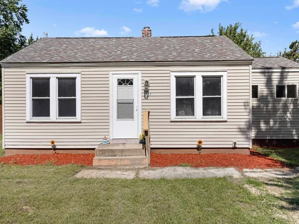 332 Gilbert Ter, Machesney Park, IL 61115
