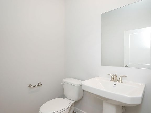 5th image of 21110 Armstrong County Dr