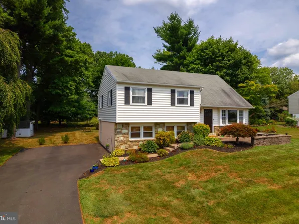 133 Hampshire Dr, Chalfont, PA 18914