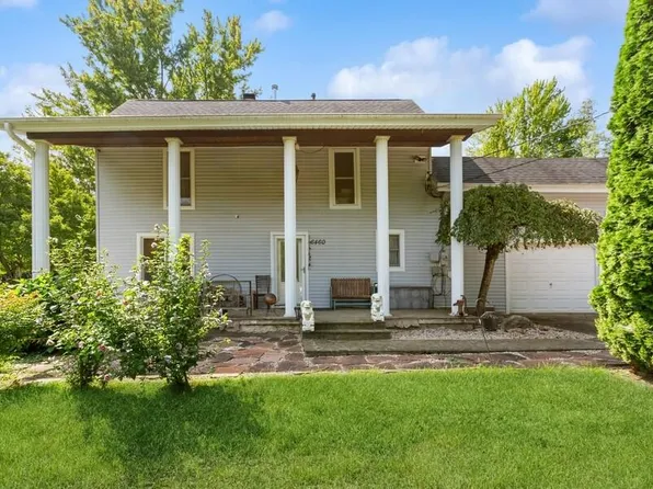 6460 E Galien Buchanan Rd, Buchanan, MI 49107