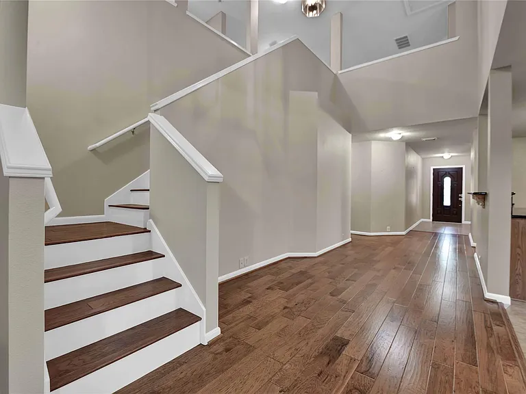 2706 Woodspring Forest Dr — Photo 6