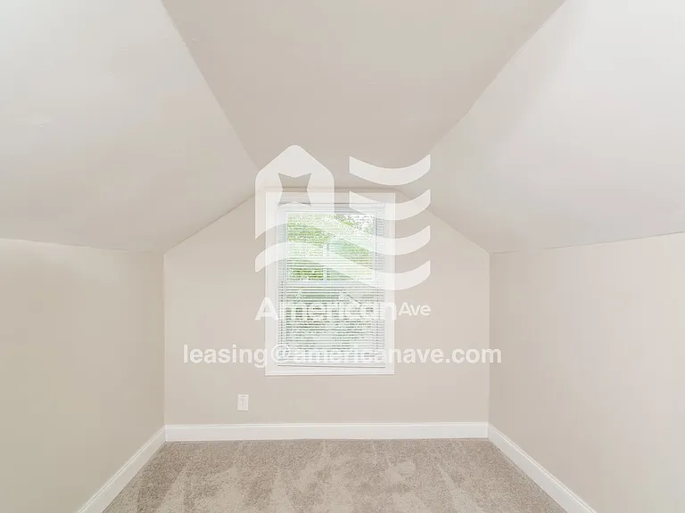 1041945_011_wm_-_bedroom_13155883.jpg