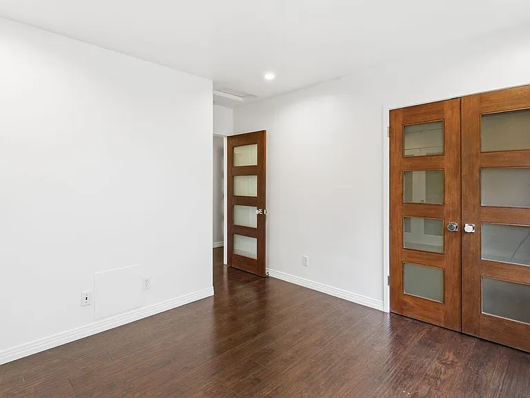 3476 Troy Dr — Photo 28