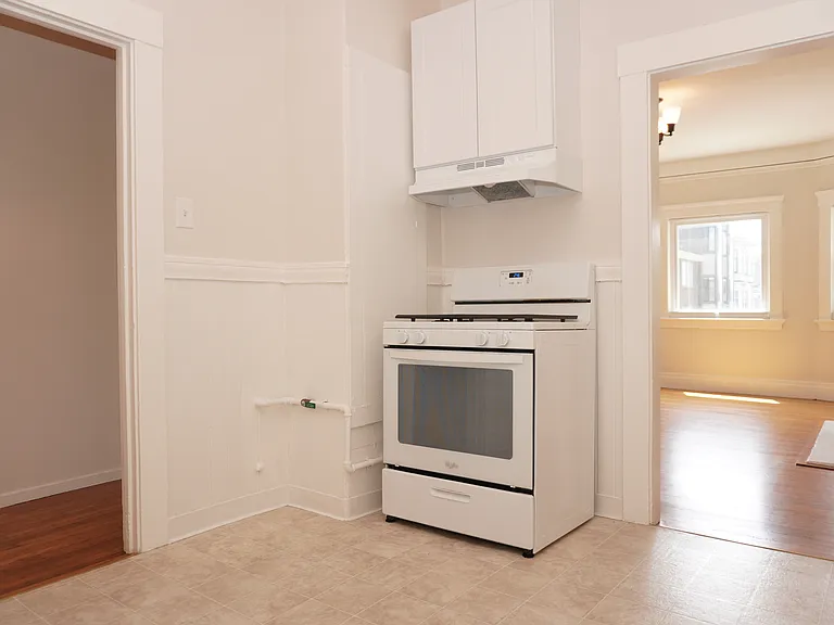 1661 Leavenworth St #2 — Photo 11
