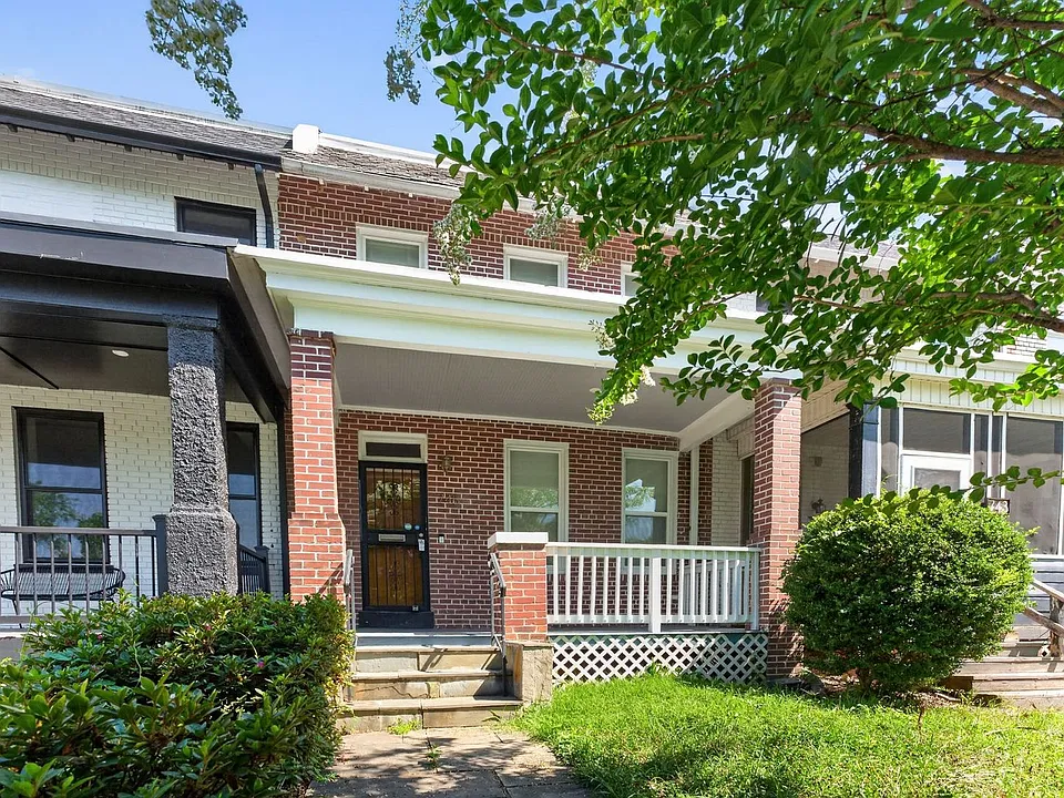 745 Irving St NW