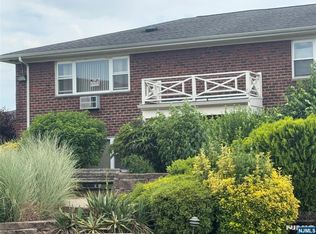 100 Bergen Blvd APT 26, Fairview, NJ 07022