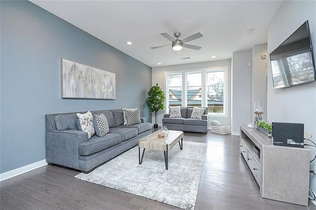 3 bed, 2.5 bath, 1464 sqft, $3,500 — Photo 4