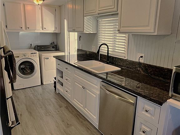 3rd image of 9391 California Ave Space 7