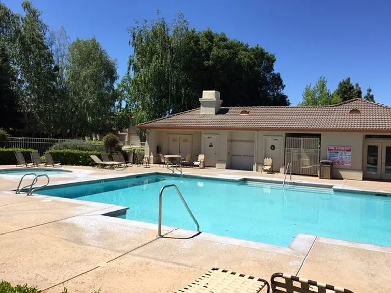 5160 Genovesio Dr — Photo 2