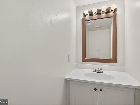 5th image of 278 Brock Bridge Rd