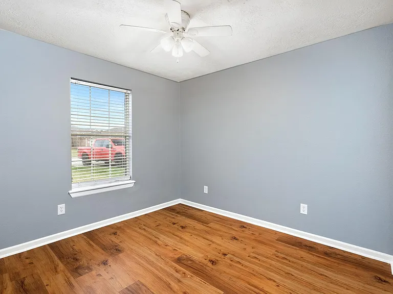 139 Horn Ct — Photo 17