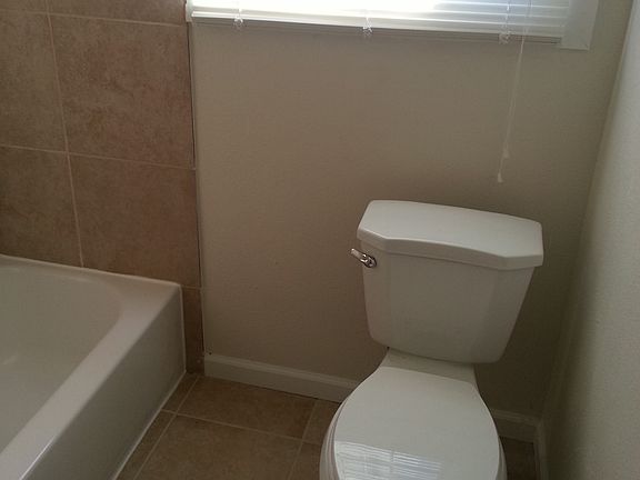 4th image of 4511 Eastview Dr
