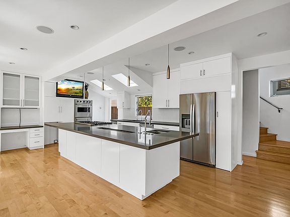 2nd image of 257 Entrada Dr