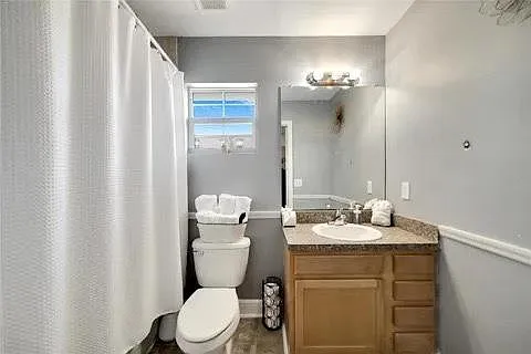 2311 W Chestnut St — Photo 5