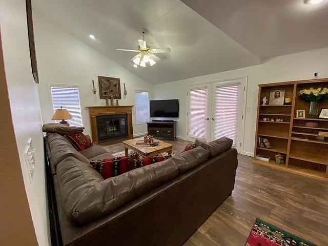 545 S Valley View Dr #7 — Photo 6