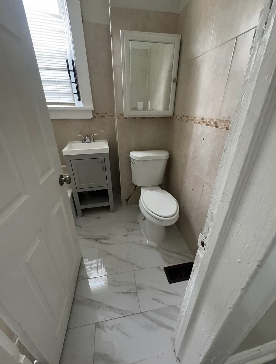 Building Photo - 35-37 Hanford St #1R