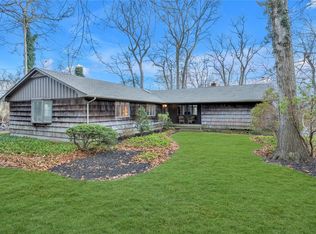 12 Red Oak Rd, Saint James, NY 11780