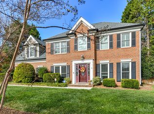 656 Franklin Grove Dr, Mooresville, NC 28115