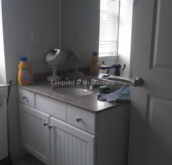 109 2nd St #2 — Photo 5