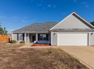 538 Gapway Ct, Hope Mills, NC 28348