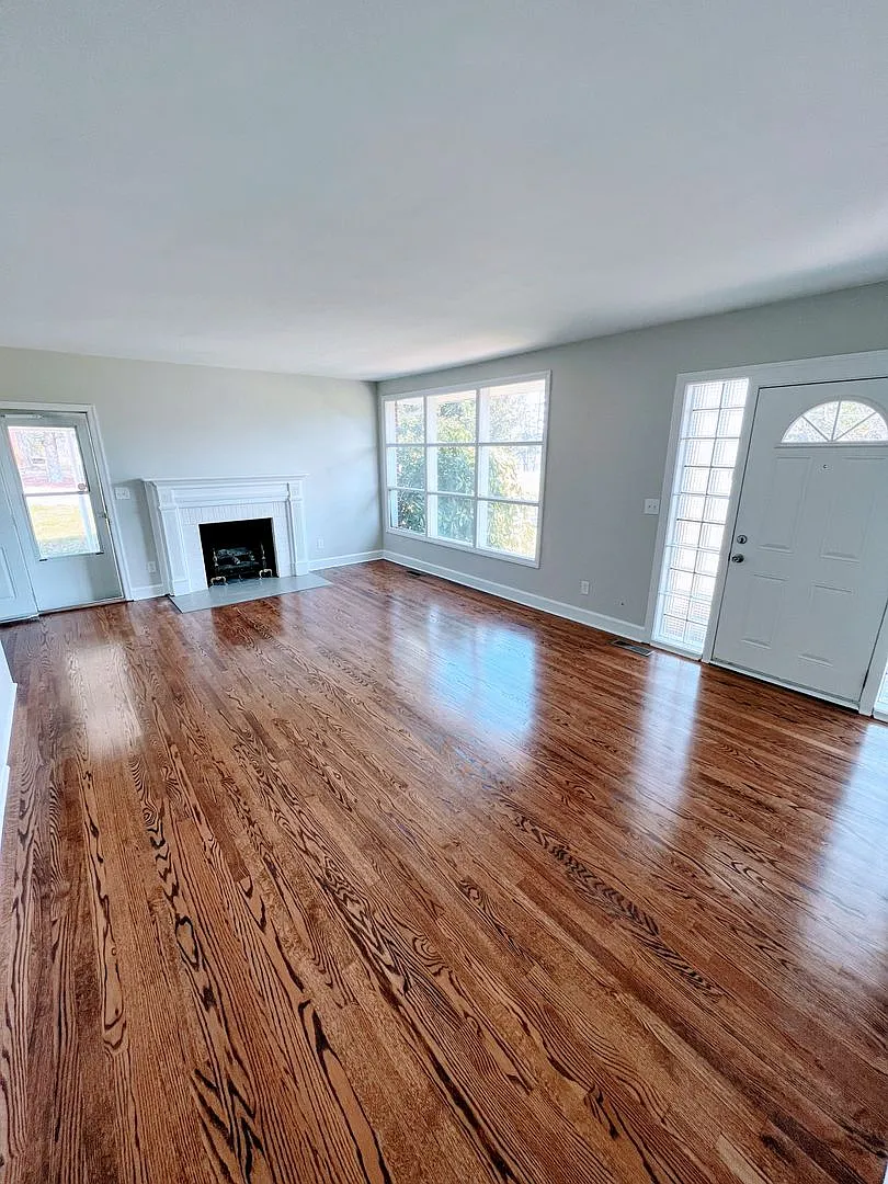 4 Bedroom Home in Campbell County — Photo 2