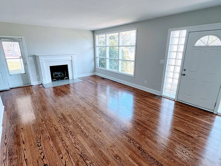 3328 Wards Rd — Photo 2