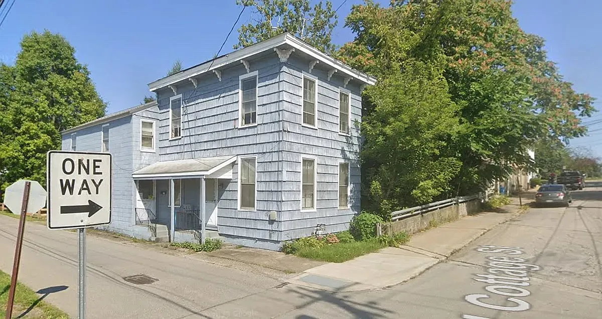 293 Walnut St — Photo 2