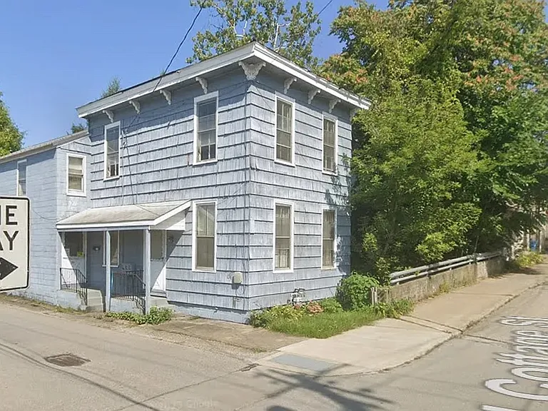 293 Walnut St — Photo 3