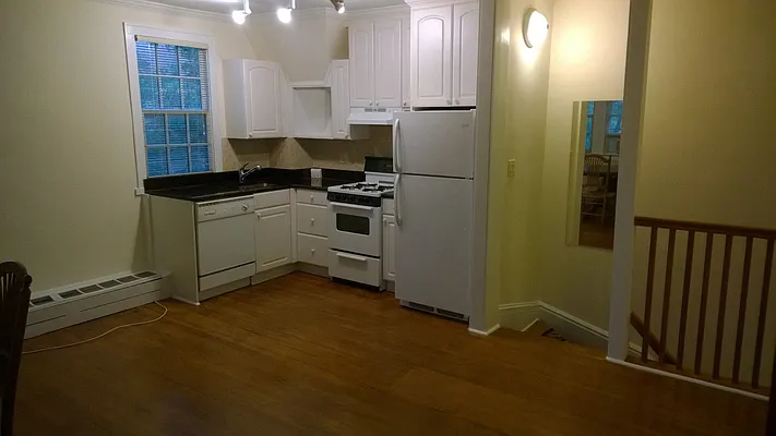 Rented by Metro Garden Realty NYC | media 63