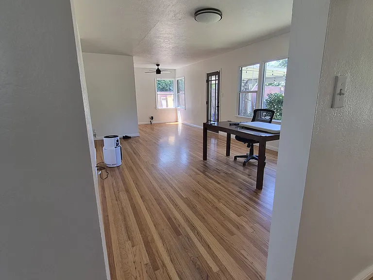 939 Mesa Ct — Photo 12