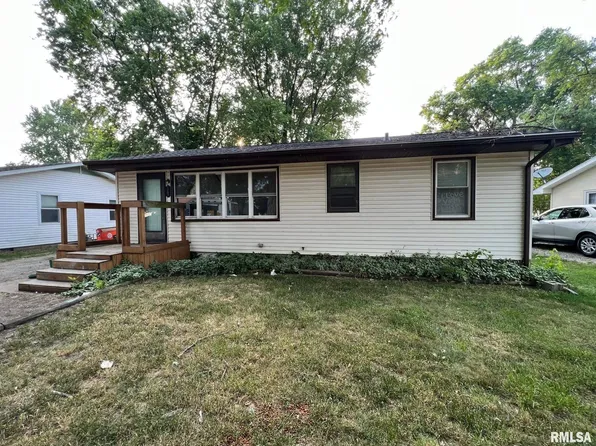 1703 N Ottawa St, Lincoln, IL 62656