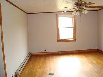 4th image of 1022 Bowman Ln