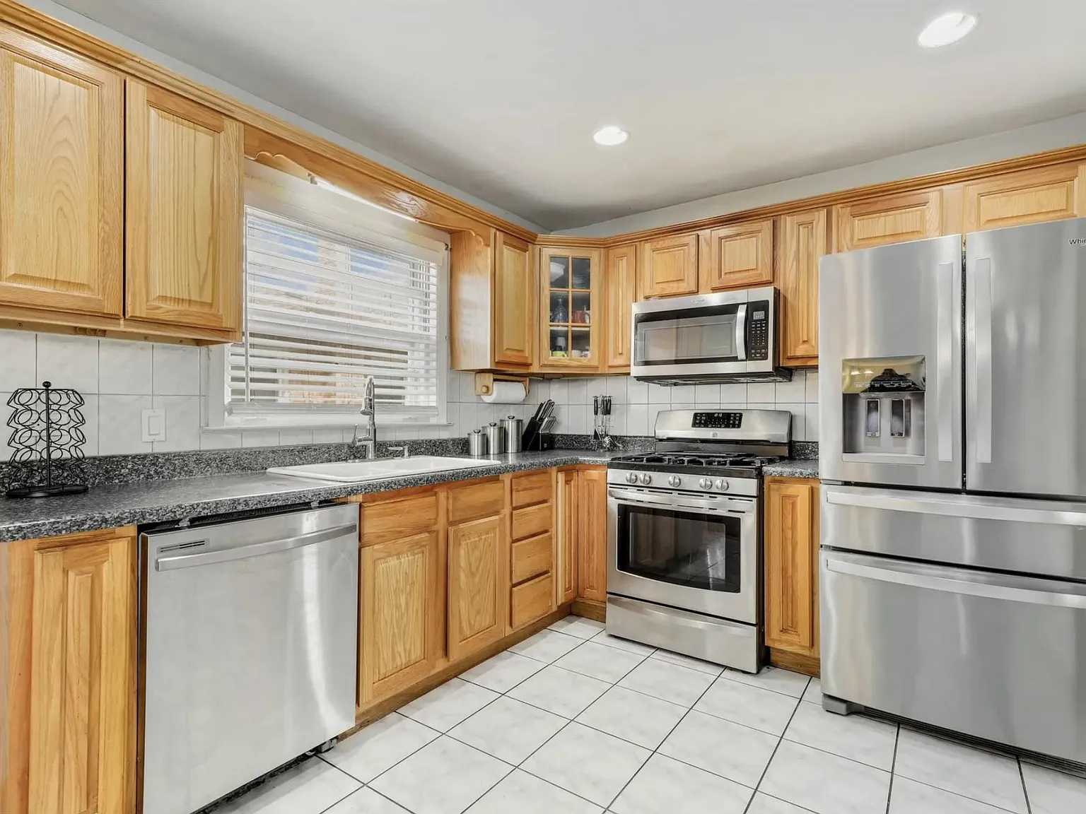 10105 Buell Ct — Photo 2