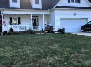 4011 River Falls Dr, Lowell, NC 28098