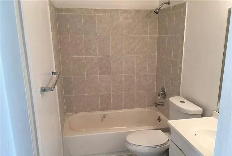 715 Ravens Crest Dr — Photo 11