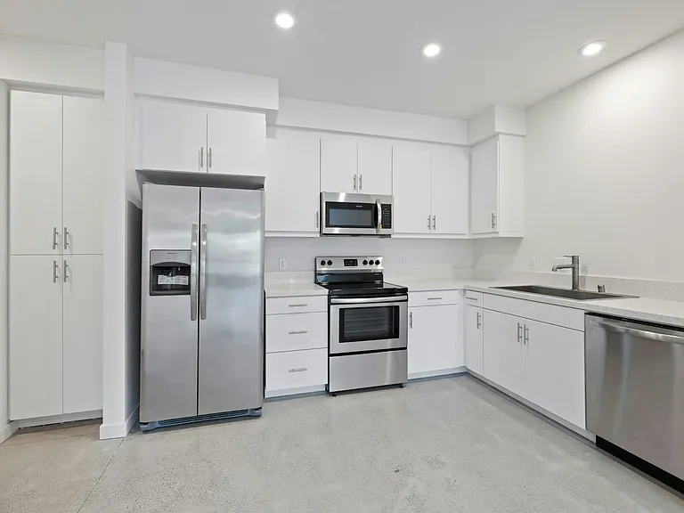 5900 Severin Dr #308 — Photo 9