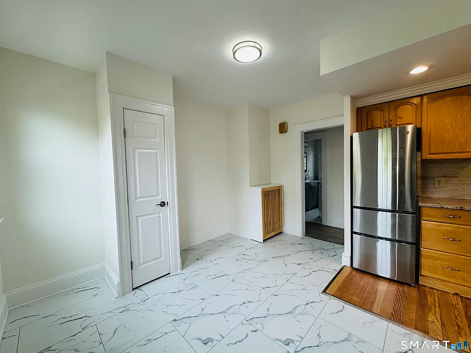 52 Howard Ave #2