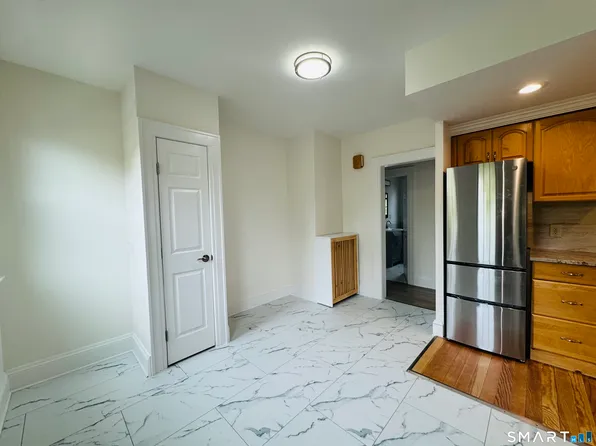 52 Howard Ave #2, New Haven, CT 06519