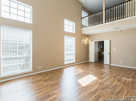 4th image of 5859 Creekway