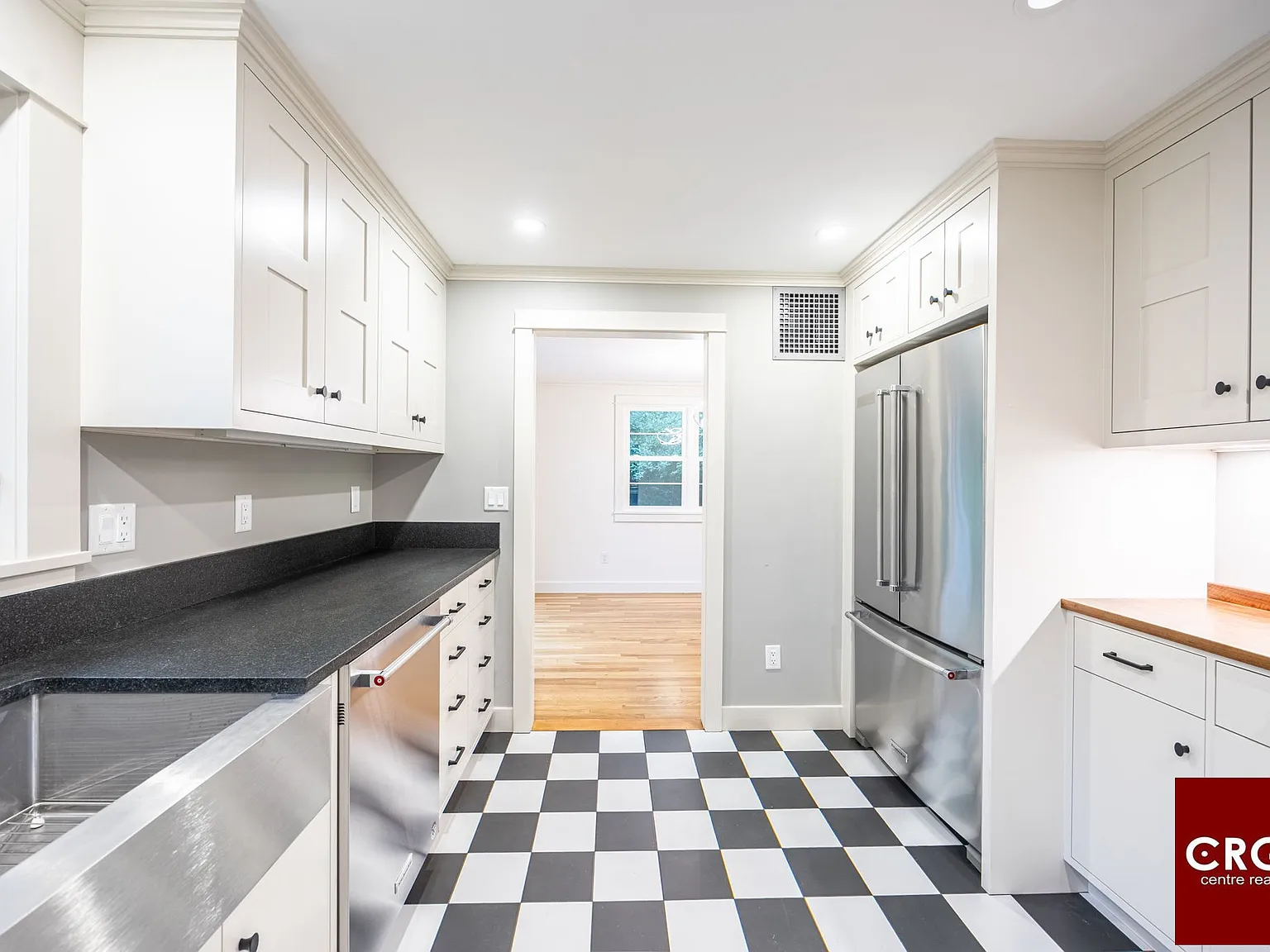 4 bed, 3.0 bath, 2126 sqft, $6,300 — Photo 4