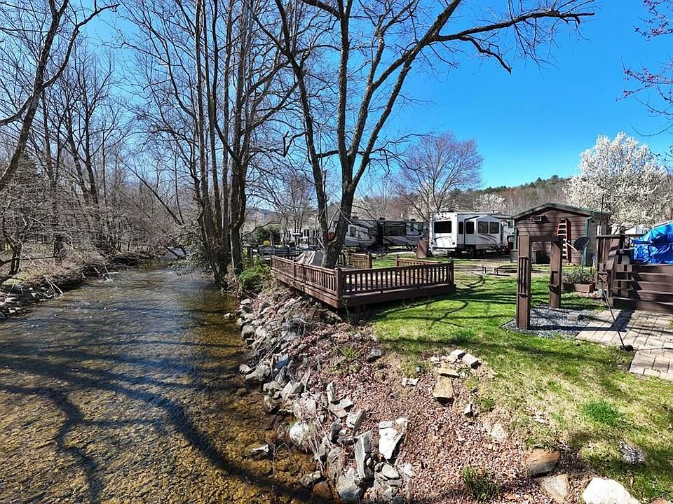 1st image of 181 Vista Cir
