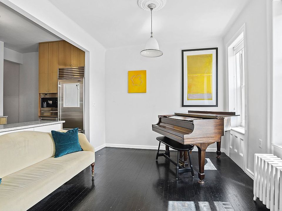 1st image of 125 E 4th St APT 27