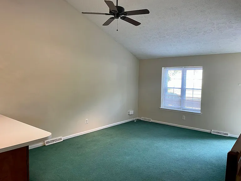 126 Water Gate Dr — Photo 2