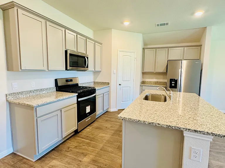 169 Gablynn Cv — Photo 7