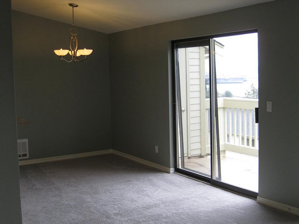Dining nook.