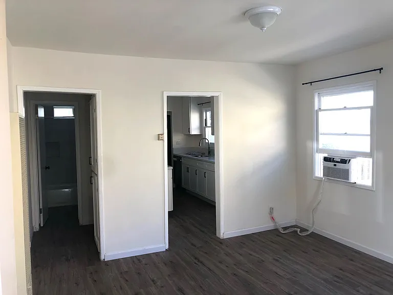 2106 N Vallejo St — Photo 5