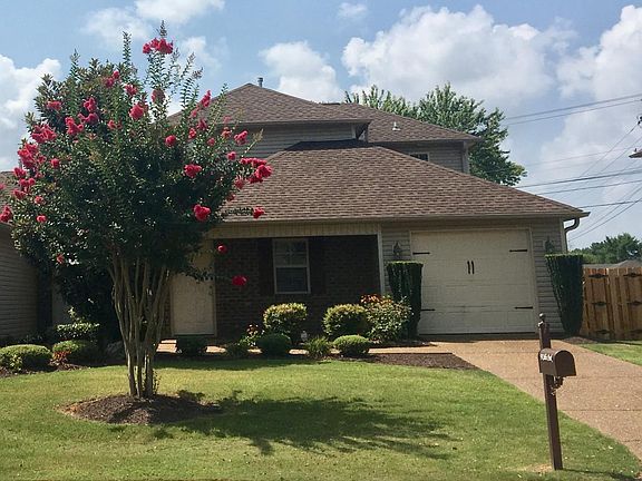 Front view 3 bed 2.5 bath detached home 